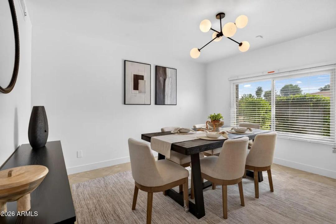 Real Estate Picture 24