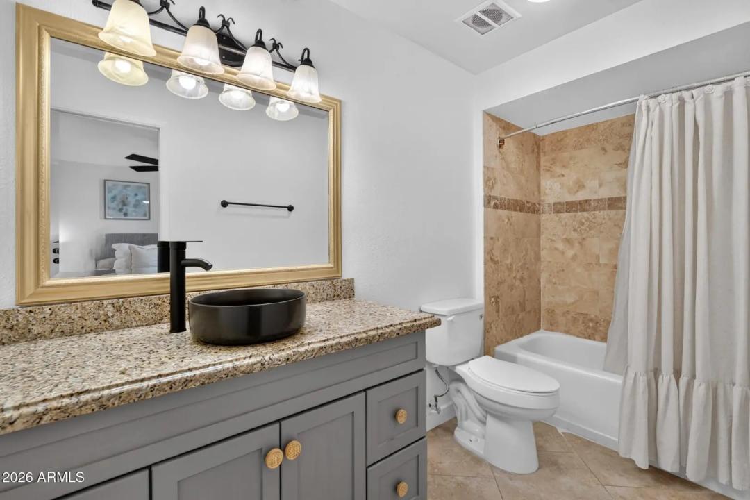 Real Estate Picture 30