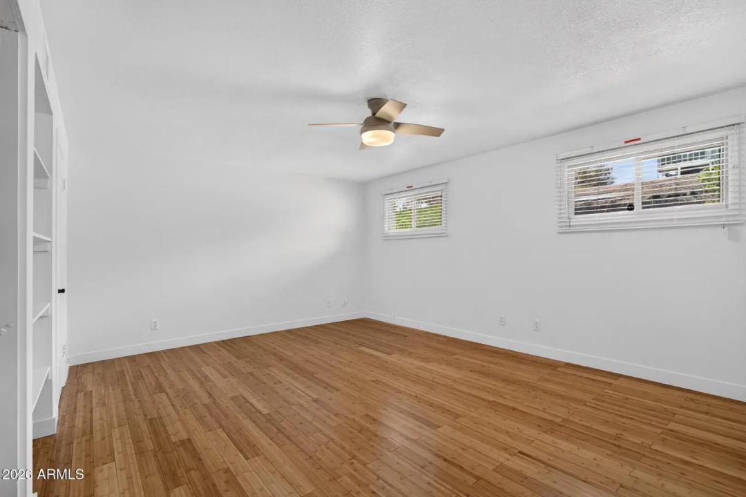 Real Estate Picture 33