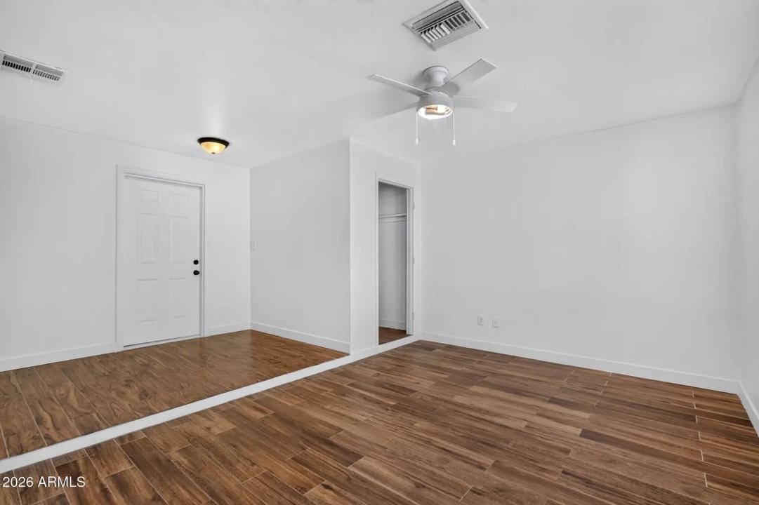 Real Estate Picture 38