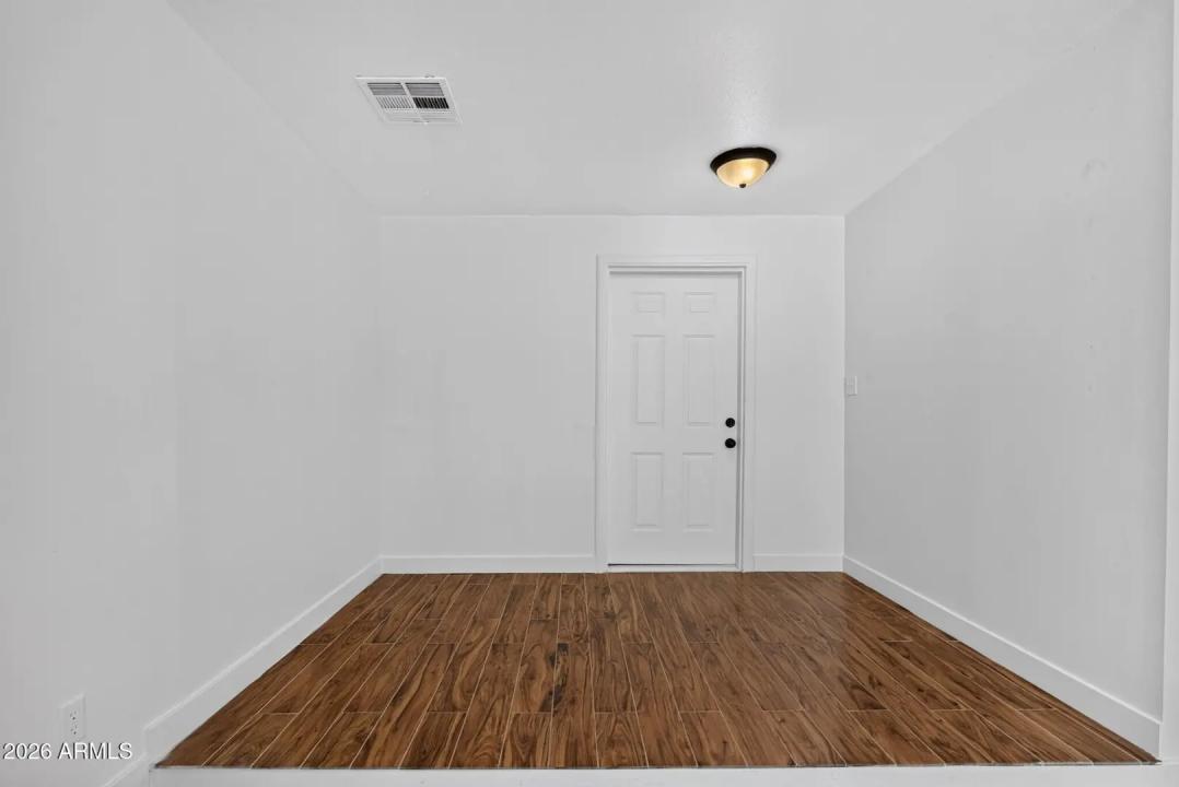 Real Estate Picture 40