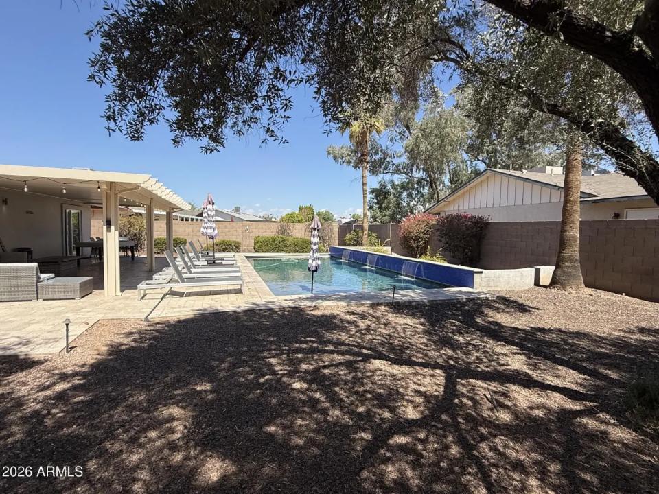Real Estate Picture 15