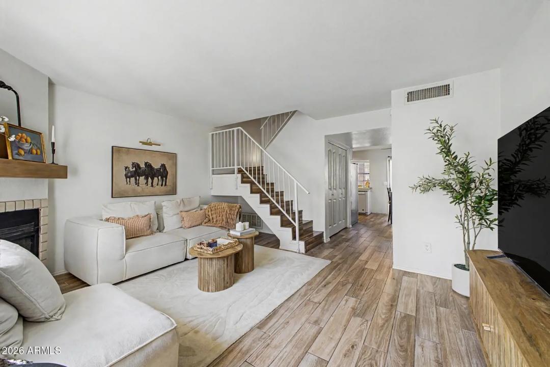 Real Estate Picture 2