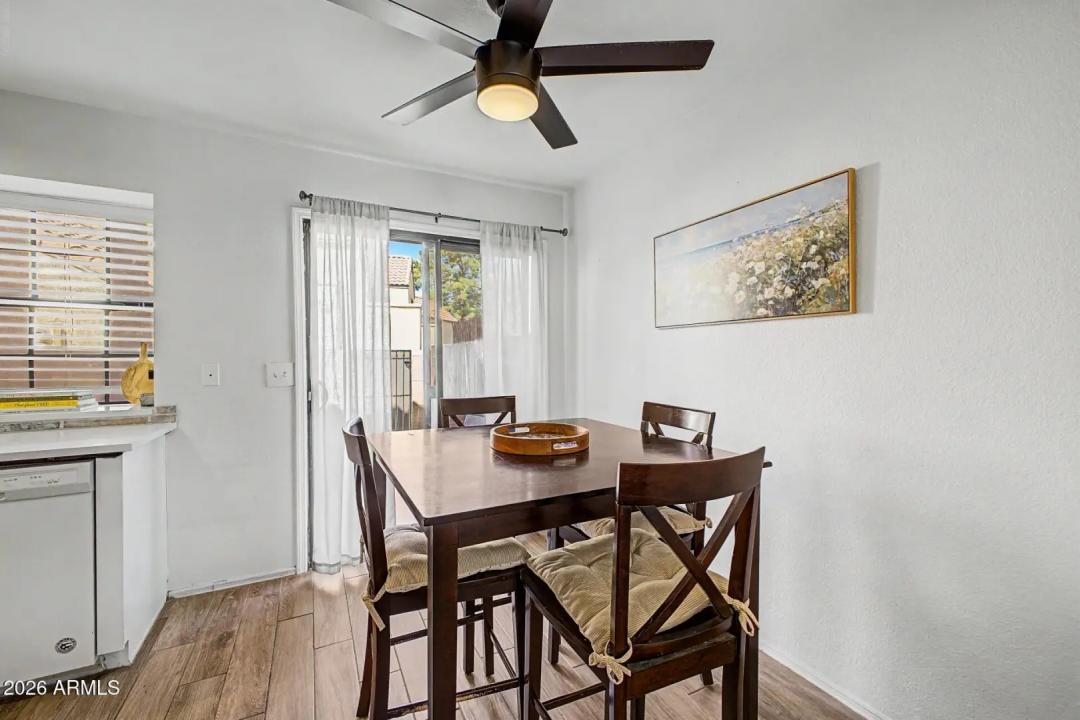 Real Estate Picture 5