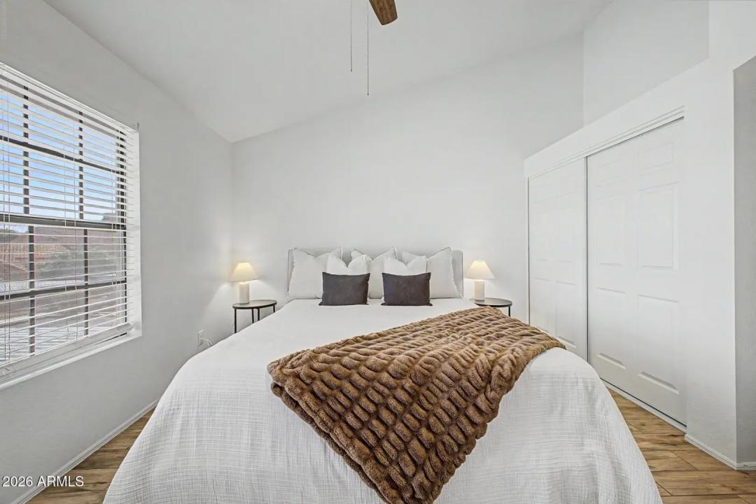 Real Estate Picture 10