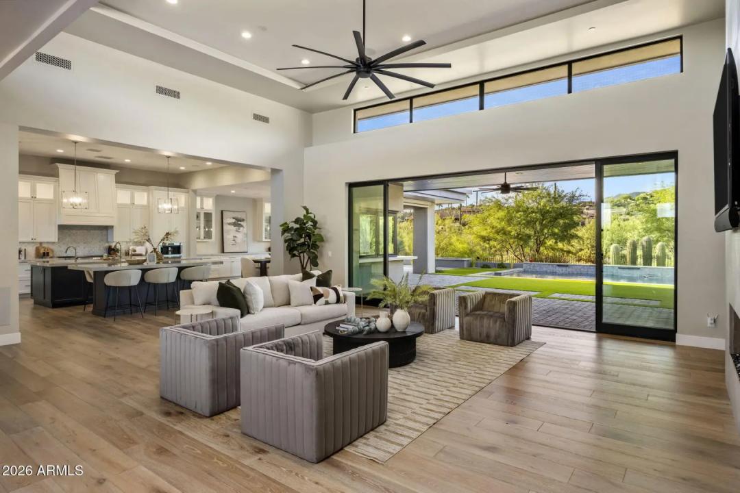 Real Estate Picture 6