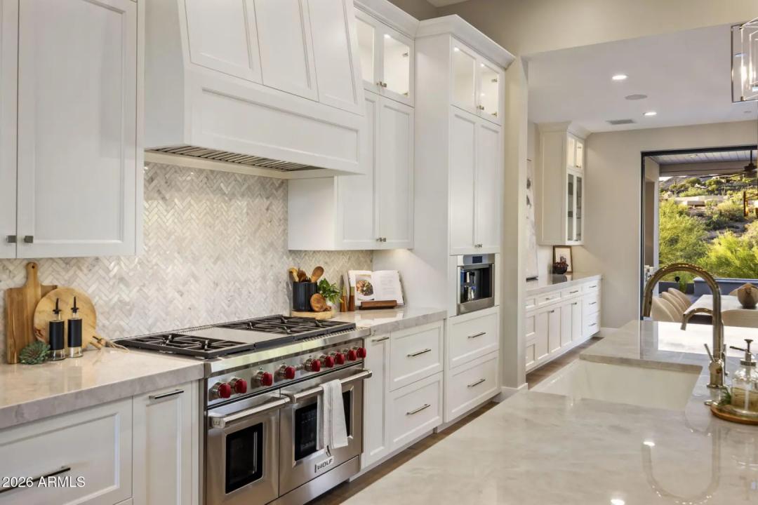 Real Estate Picture 12