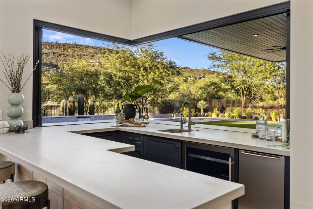 Real Estate Picture 15