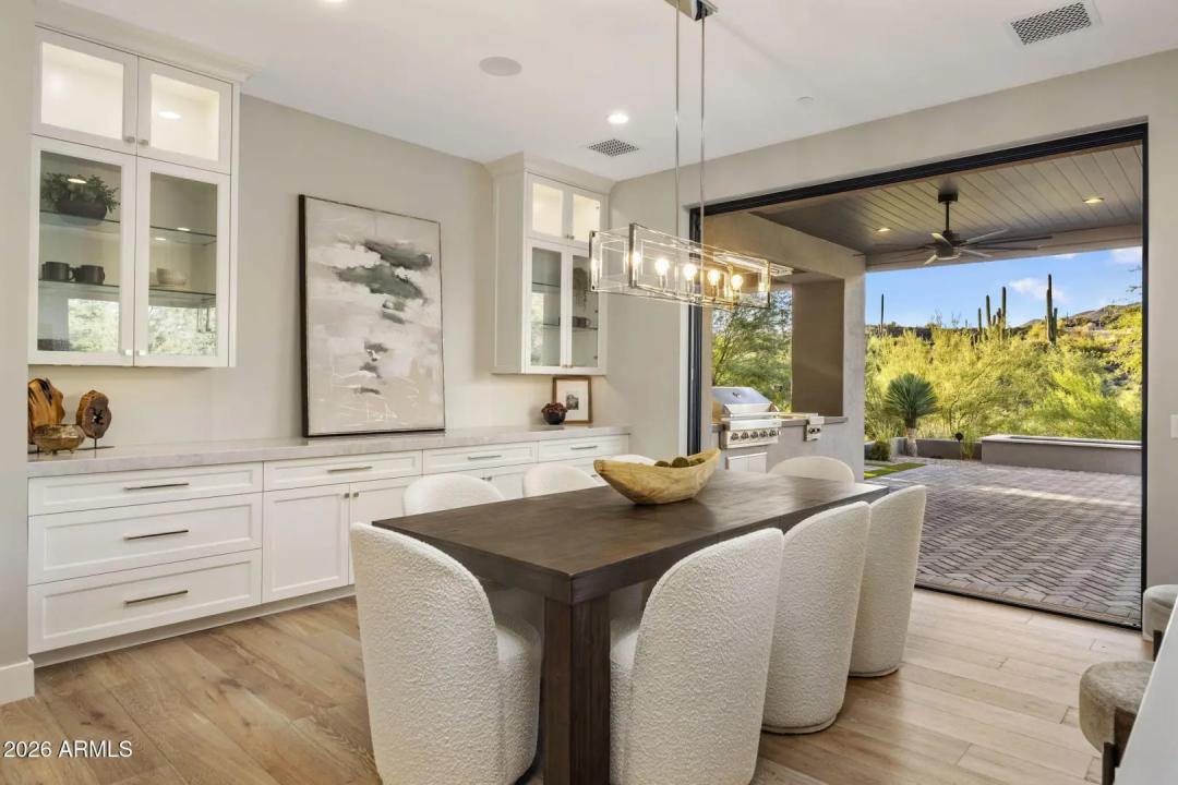 Real Estate Picture 16