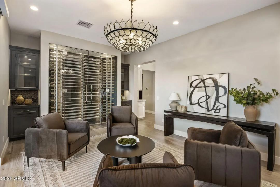 Real Estate Picture 19