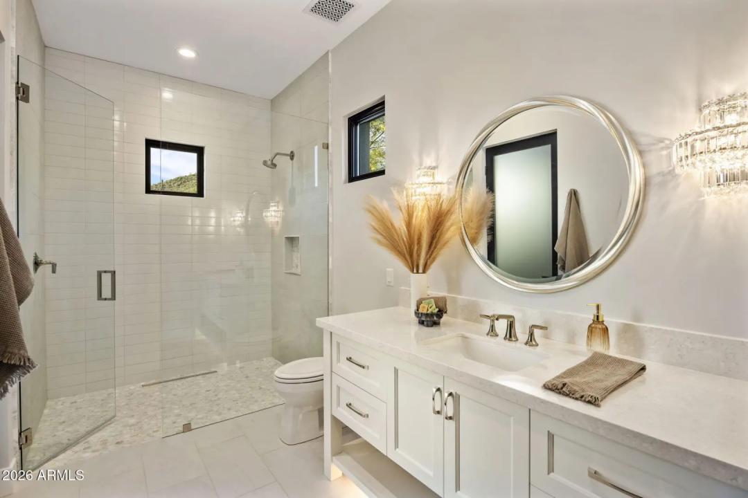 Real Estate Picture 21
