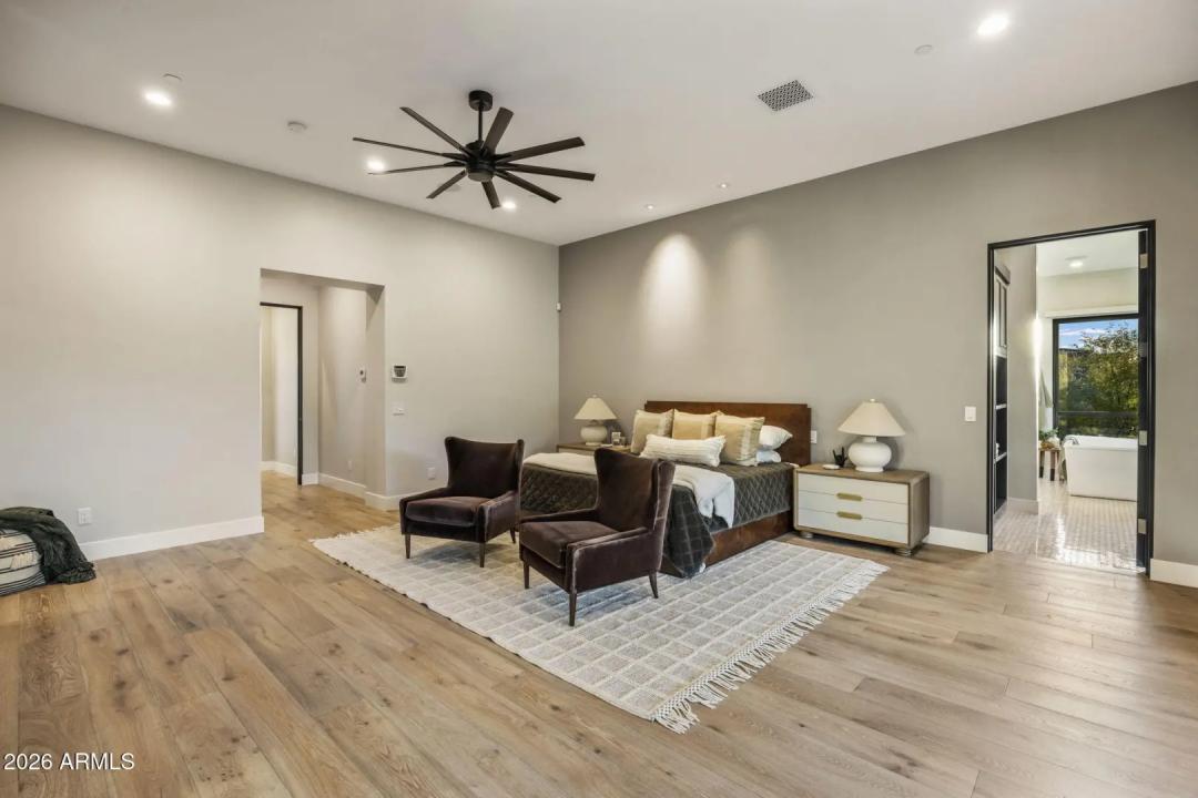 Real Estate Picture 26