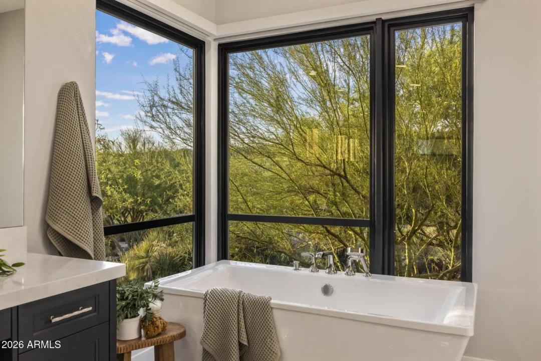 Real Estate Picture 27