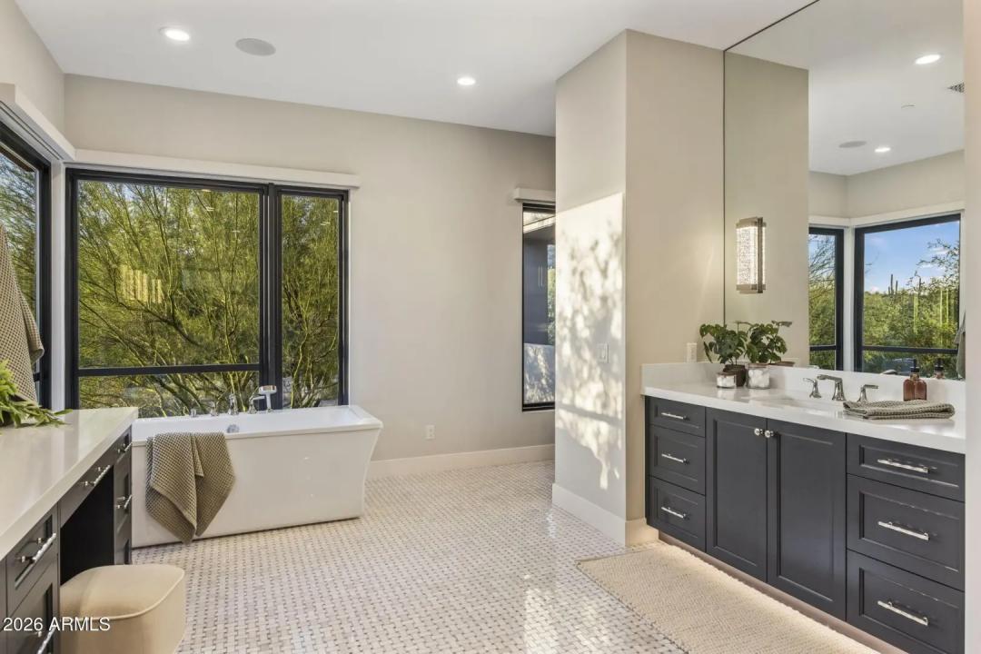 Real Estate Picture 29