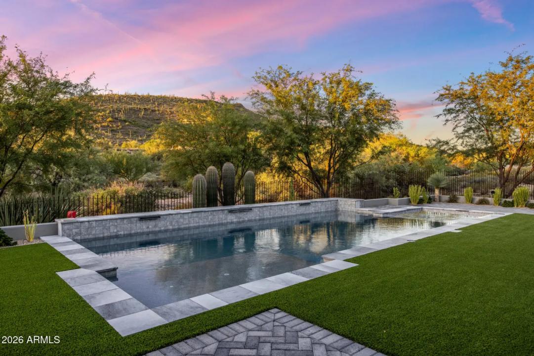 Real Estate Picture 40