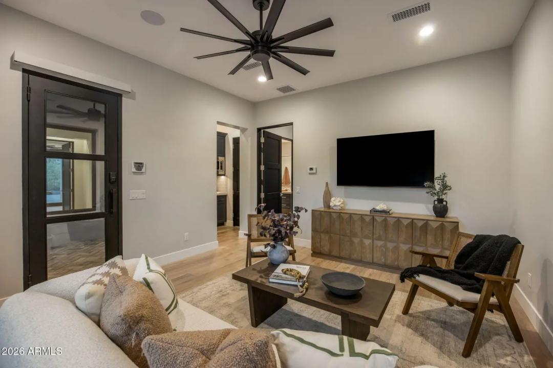 Real Estate Picture 52