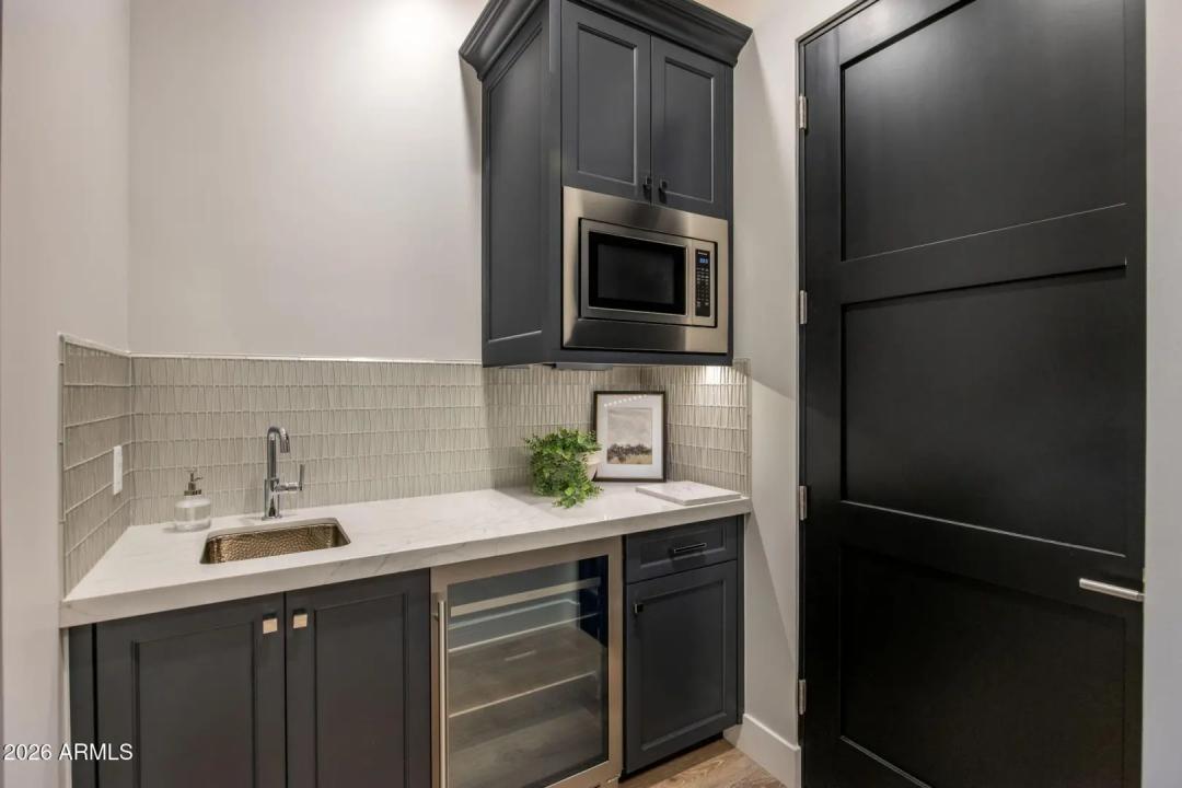 Real Estate Picture 53