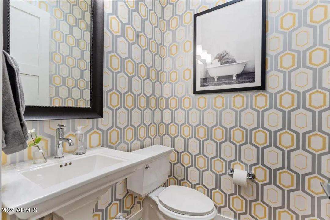 Real Estate Picture 13