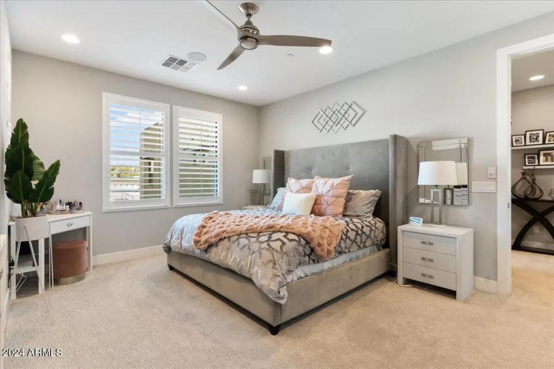 Real Estate Picture 15