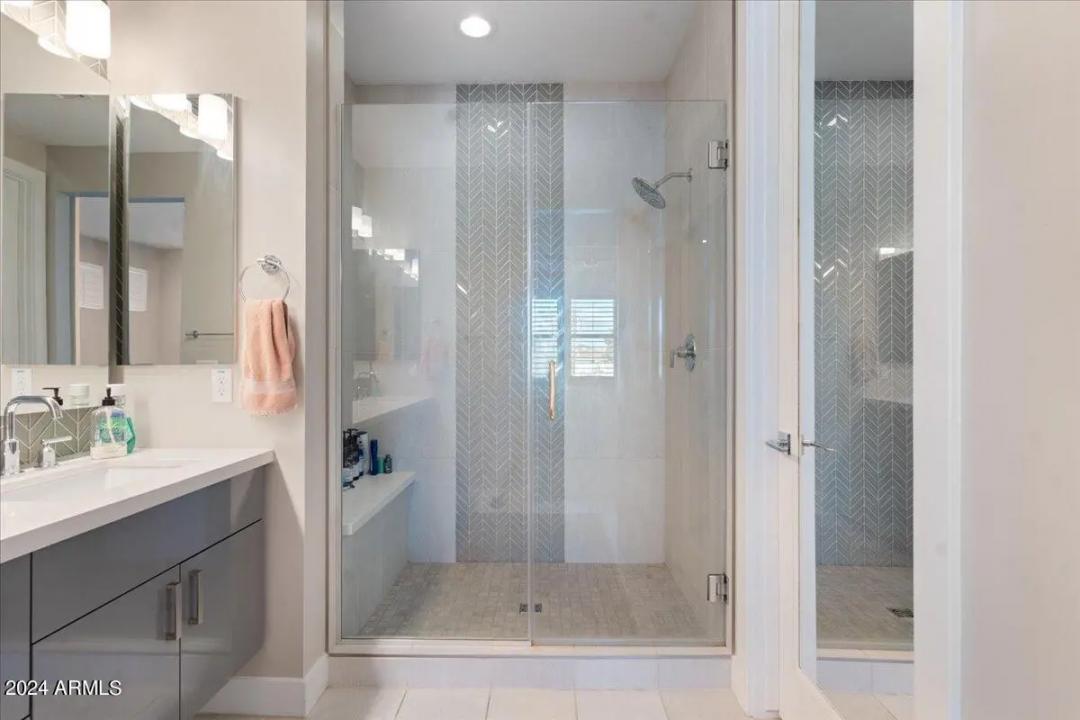 Real Estate Picture 19