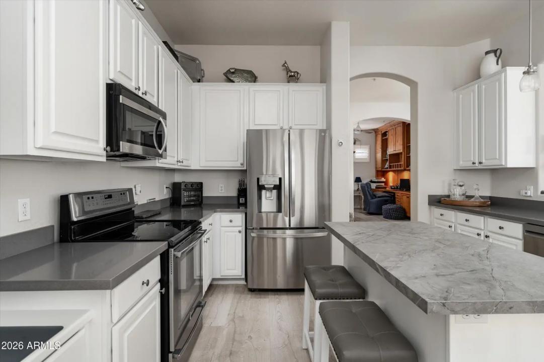 Real Estate Picture 6