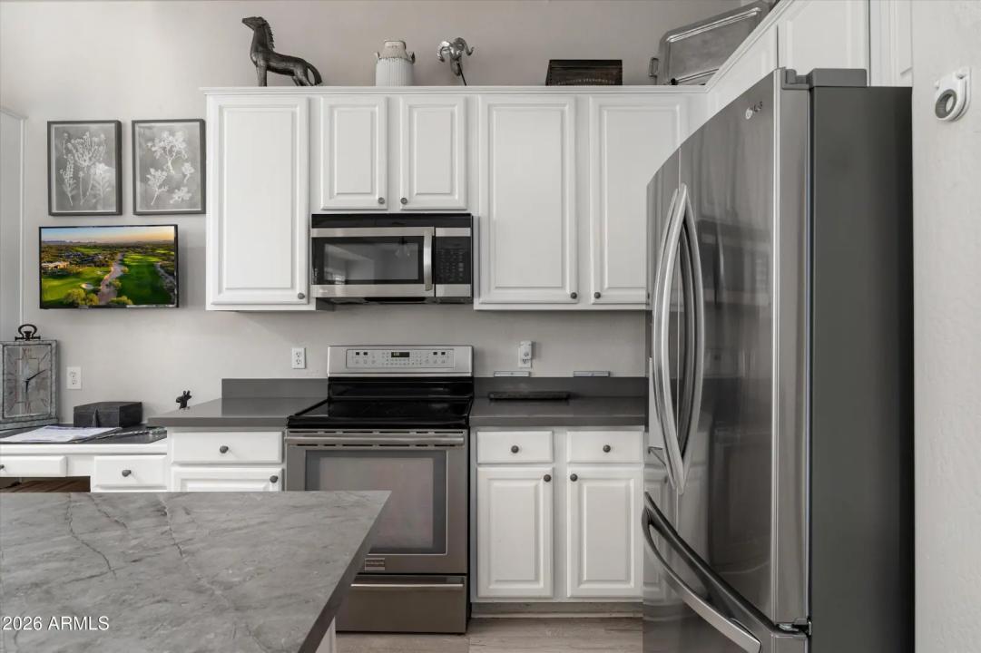 Real Estate Picture 8