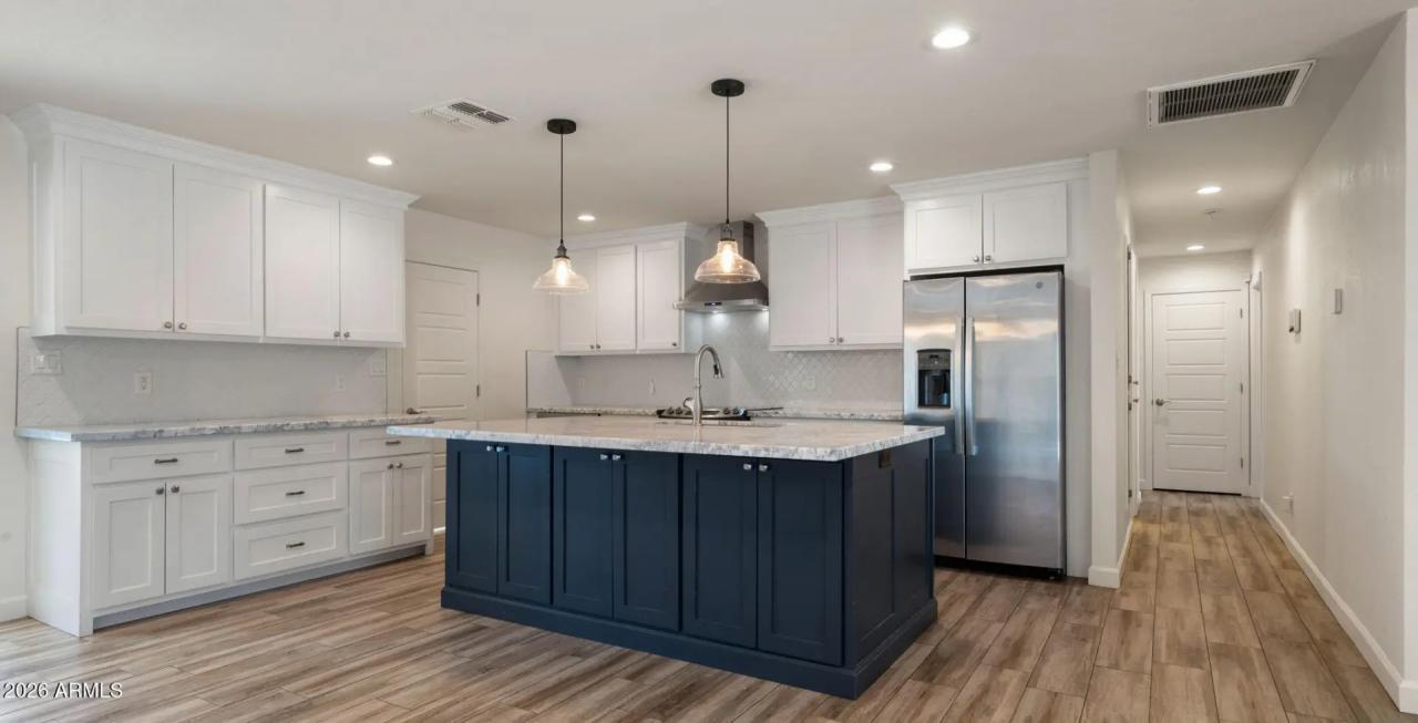 Real Estate Picture 8