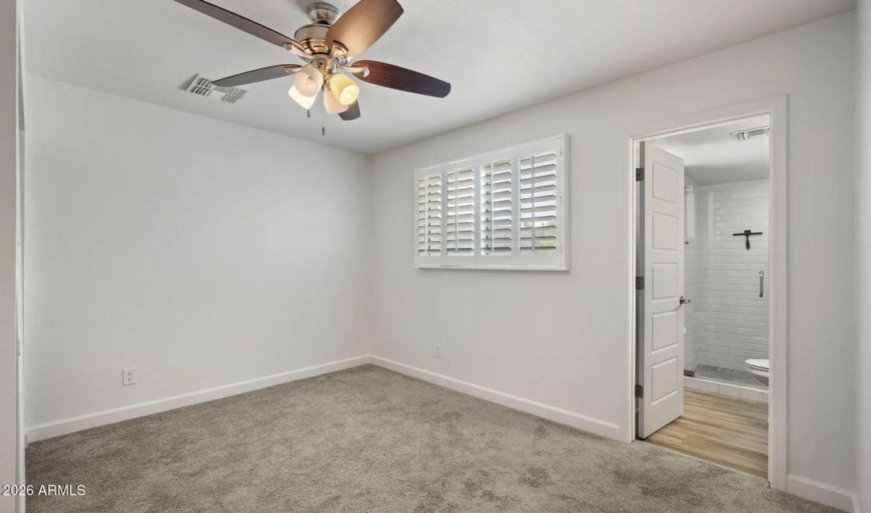Real Estate Picture 13