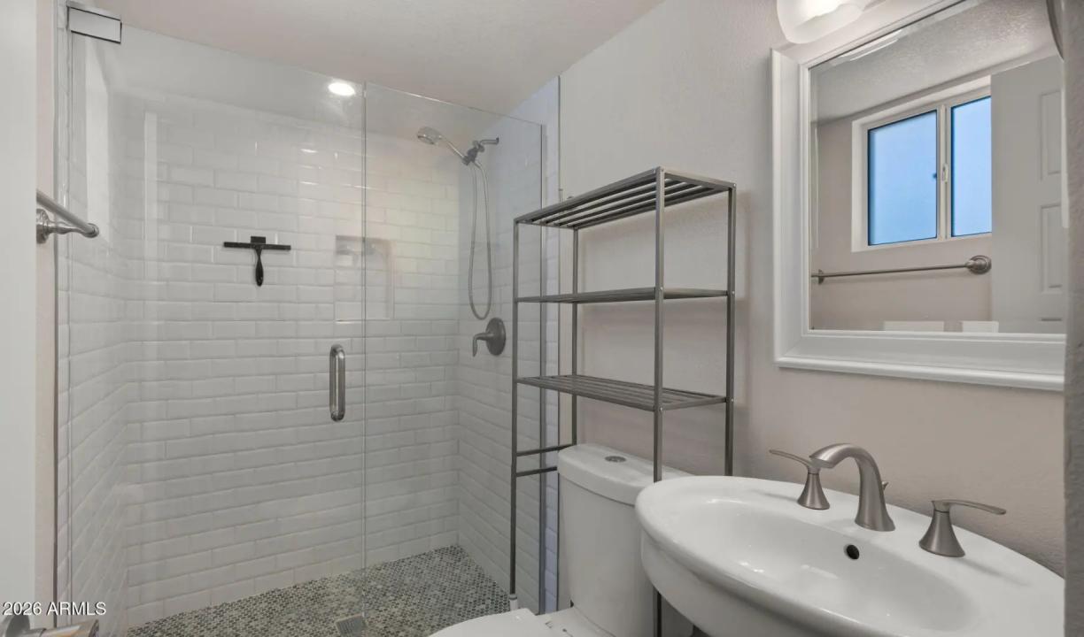 Real Estate Picture 14