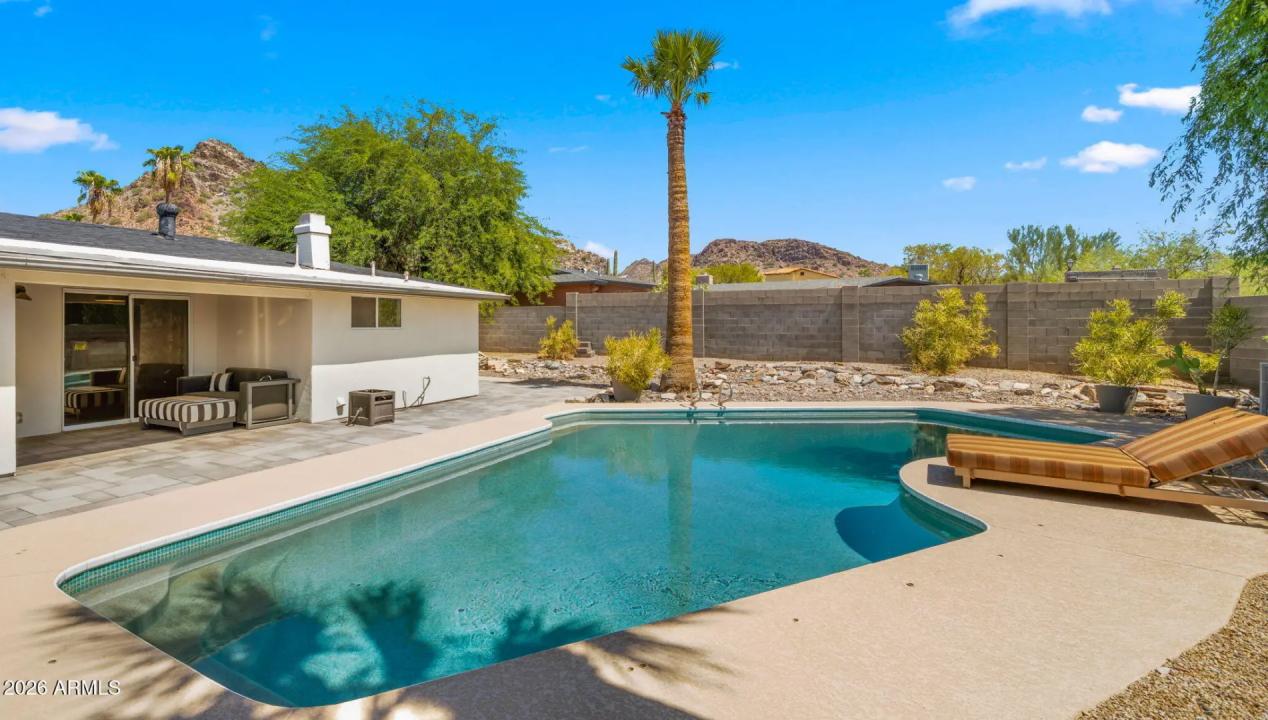 Real Estate Picture 26