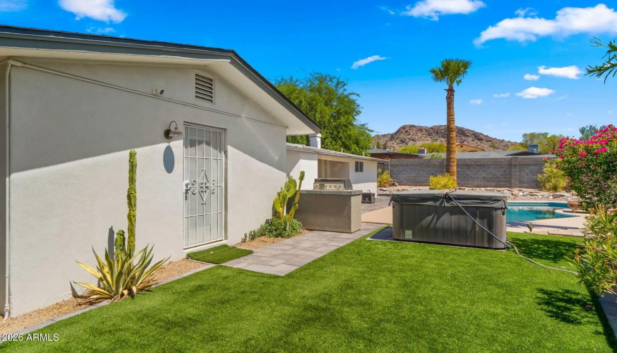 Real Estate Picture 29