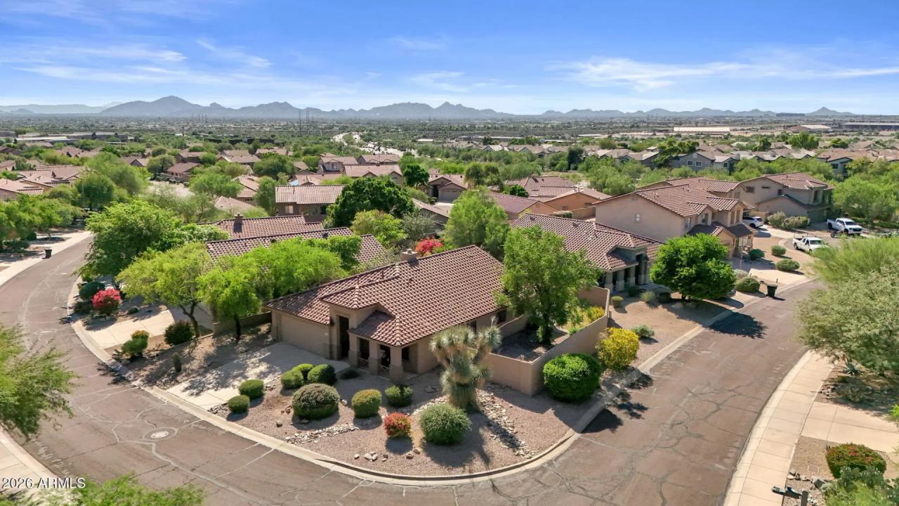 Real Estate Picture 5