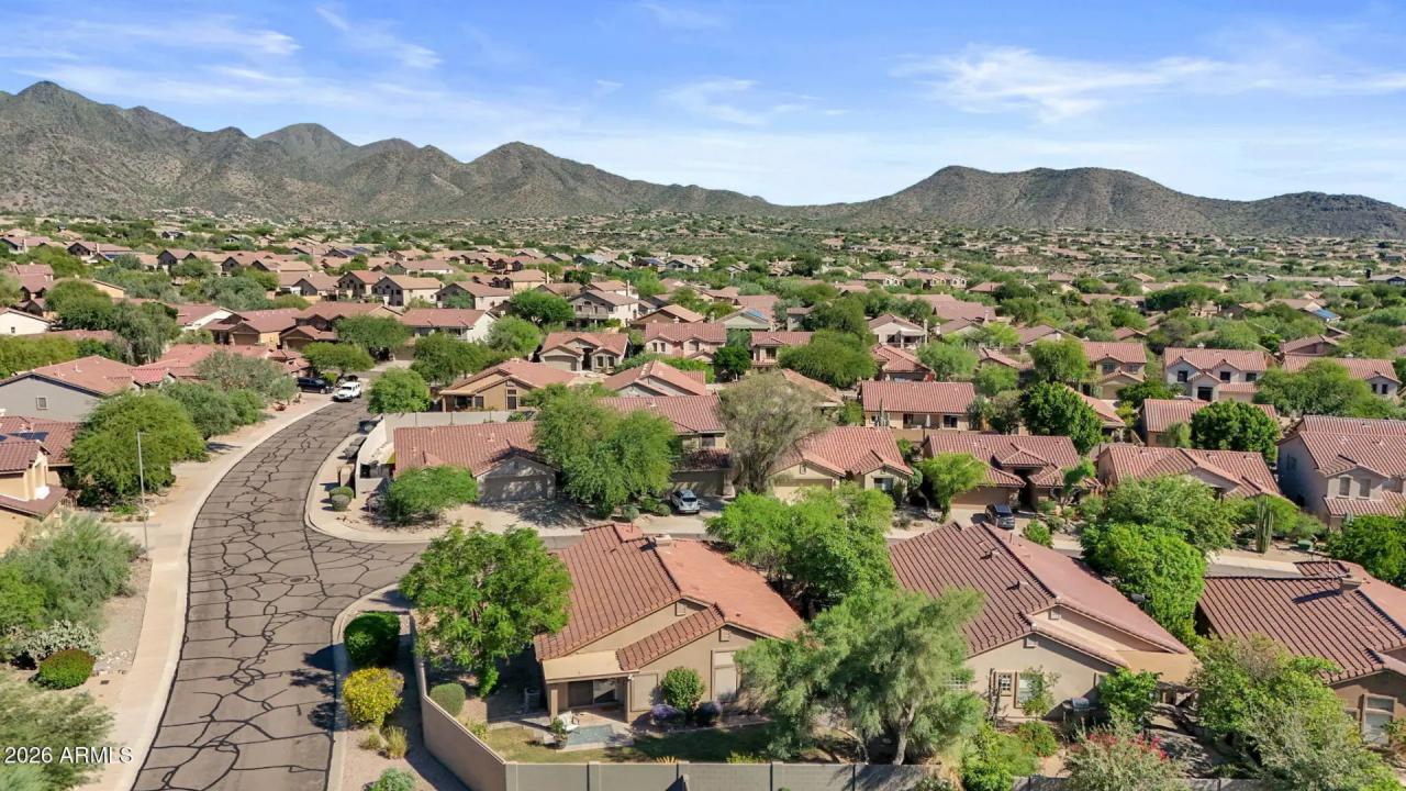 Real Estate Picture 40