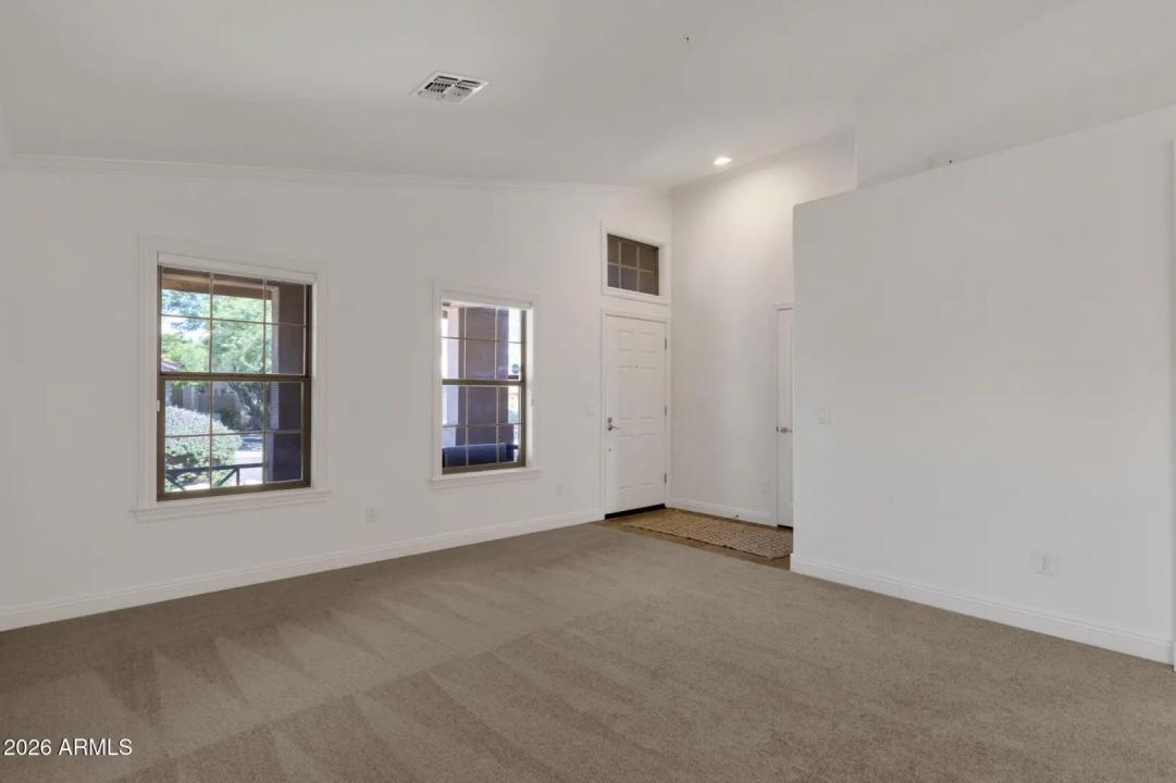 Real Estate Picture 14