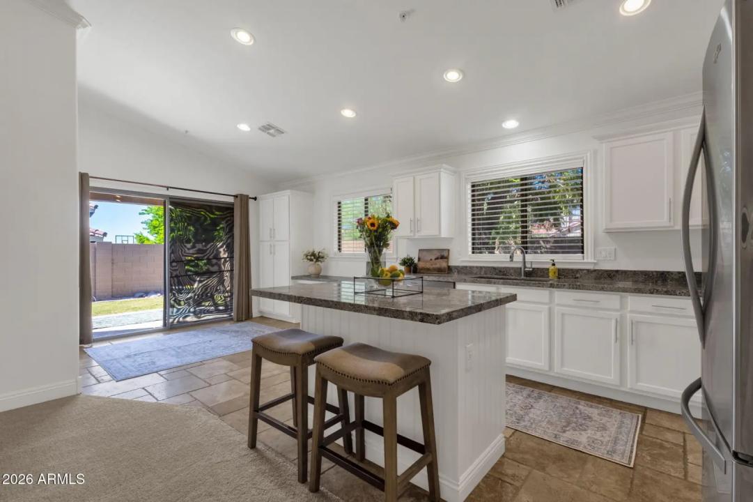 Real Estate Picture 17