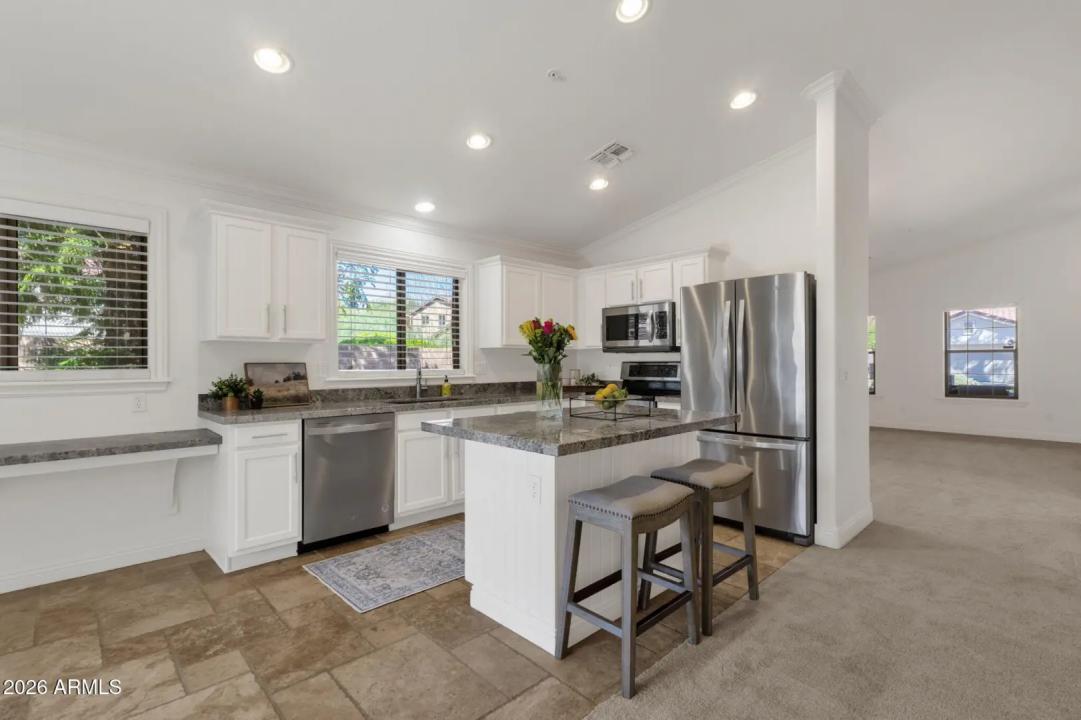 Real Estate Picture 18