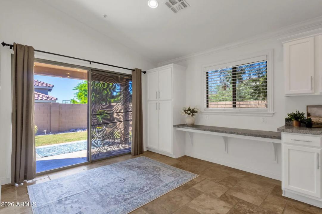 Real Estate Picture 22