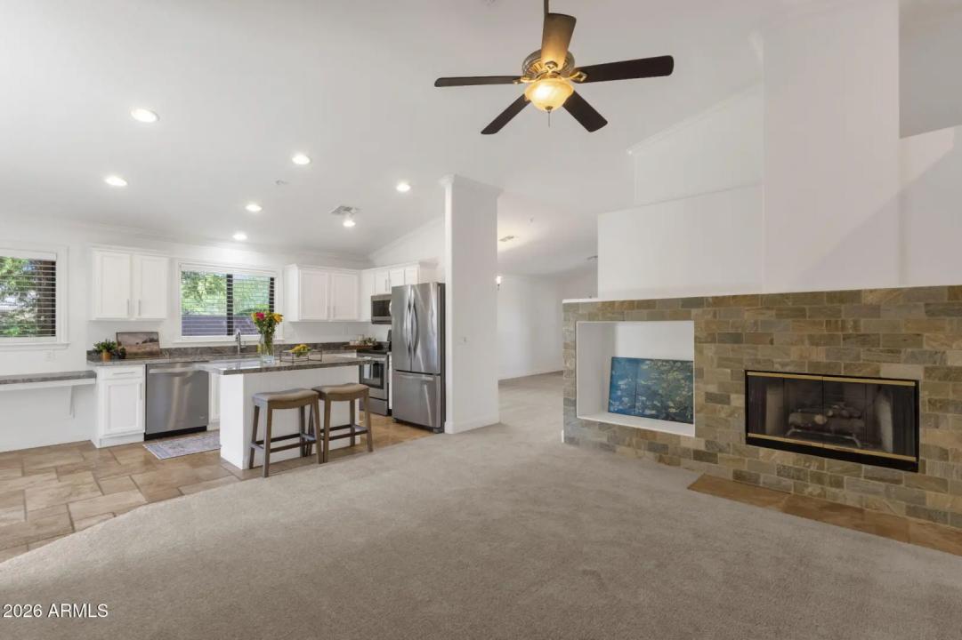Real Estate Picture 3