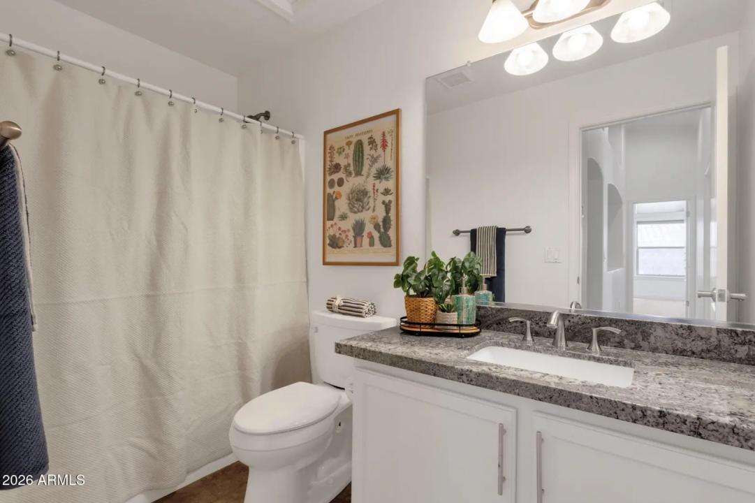 Real Estate Picture 25