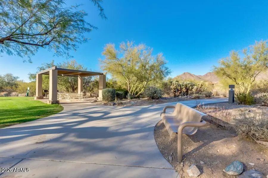 Real Estate Picture 9