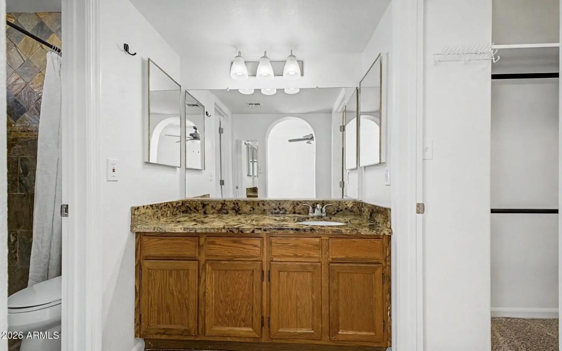 Real Estate Picture 12