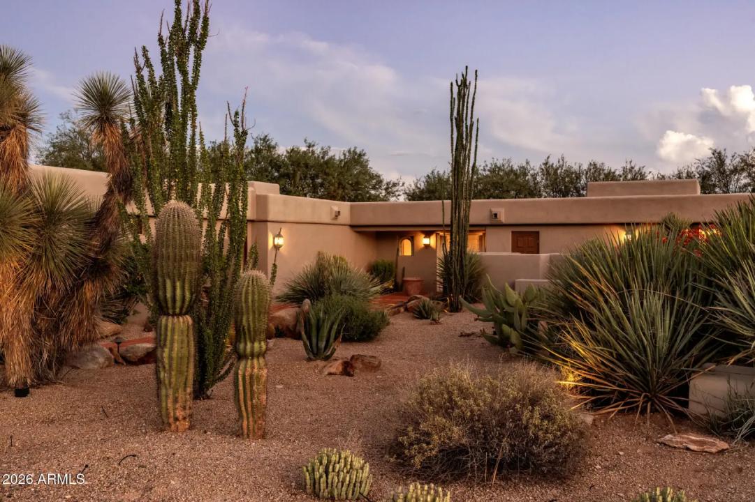1042 N BOULDER Drive Carefree AZ 85377