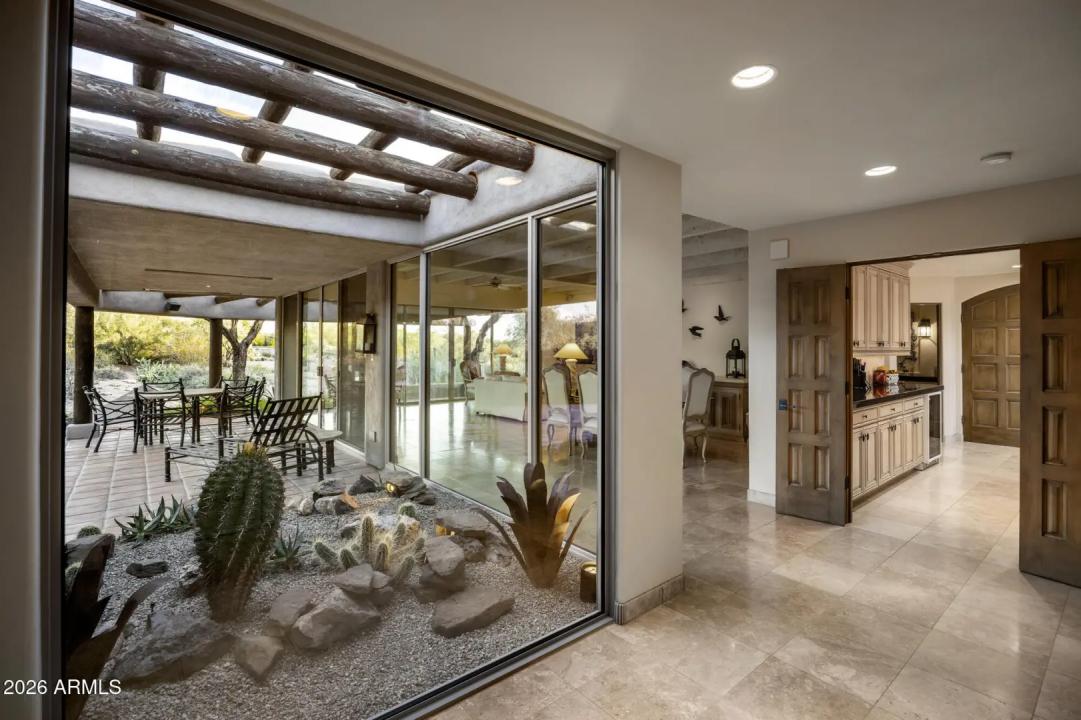 Real Estate Picture 13