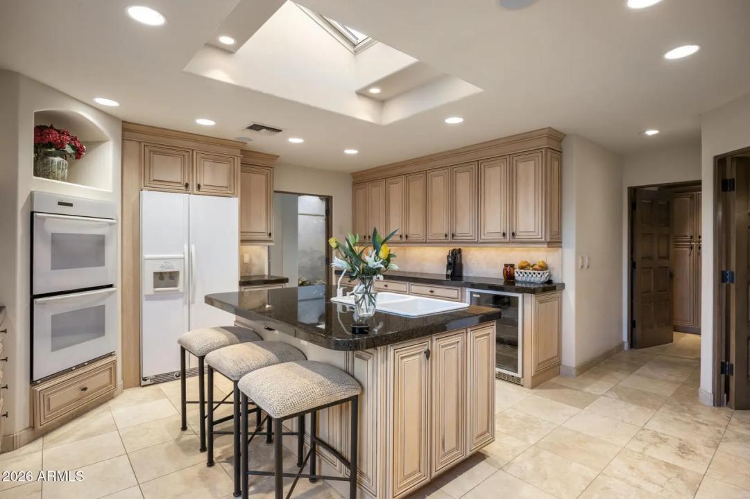 Real Estate Picture 25