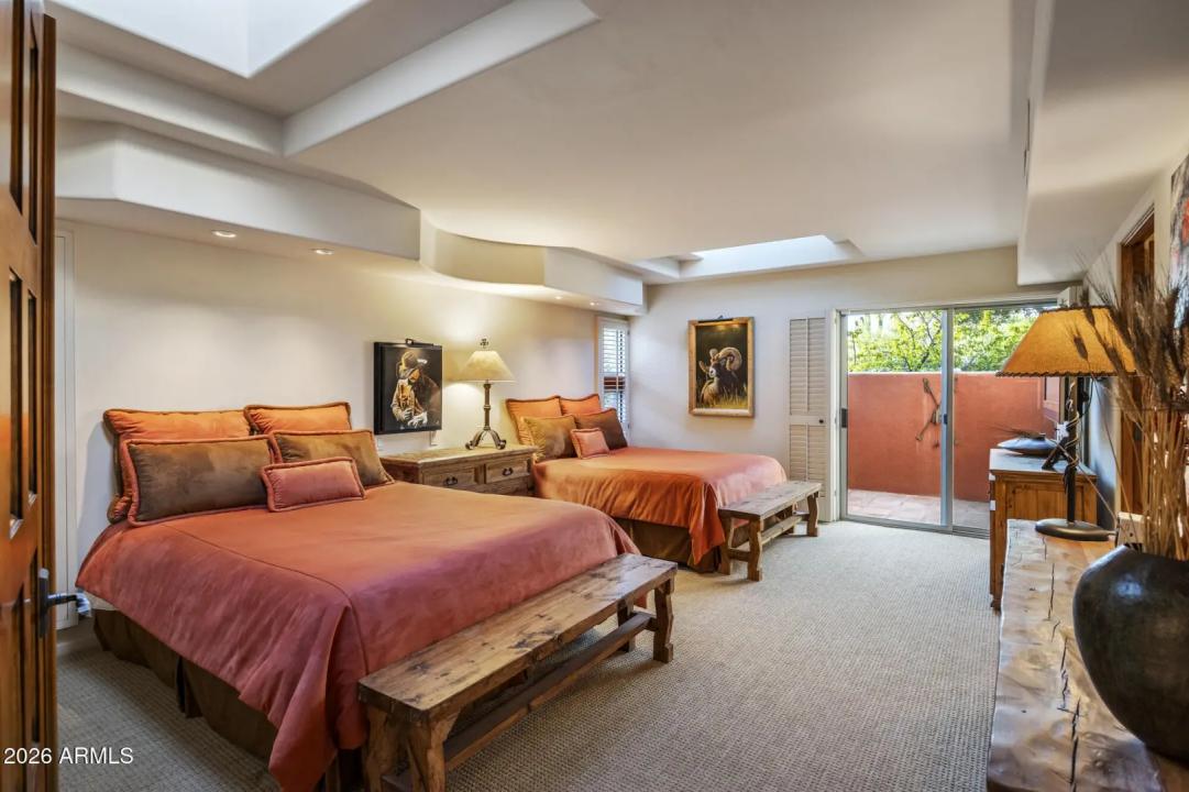 Real Estate Picture 32