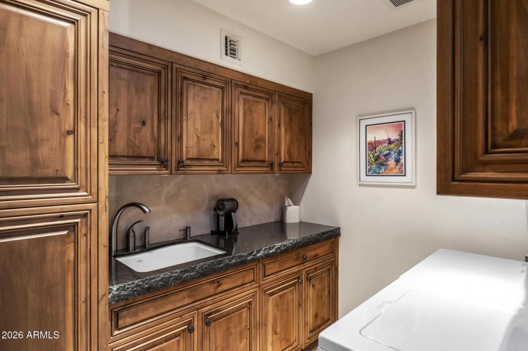 Real Estate Picture 48
