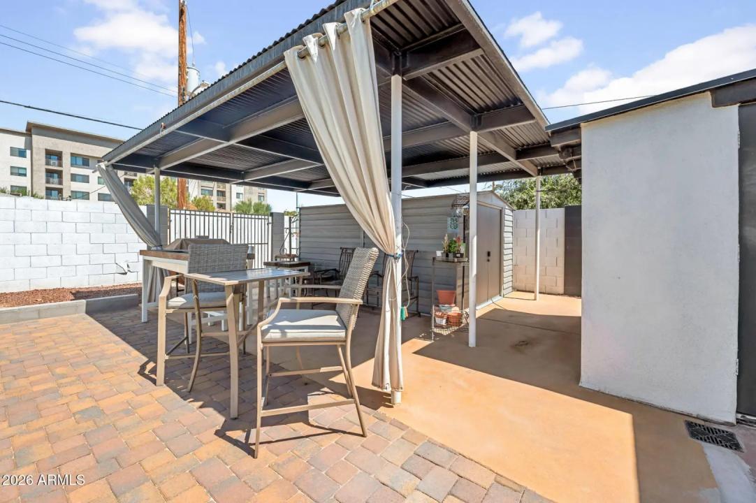 Real Estate Picture 23