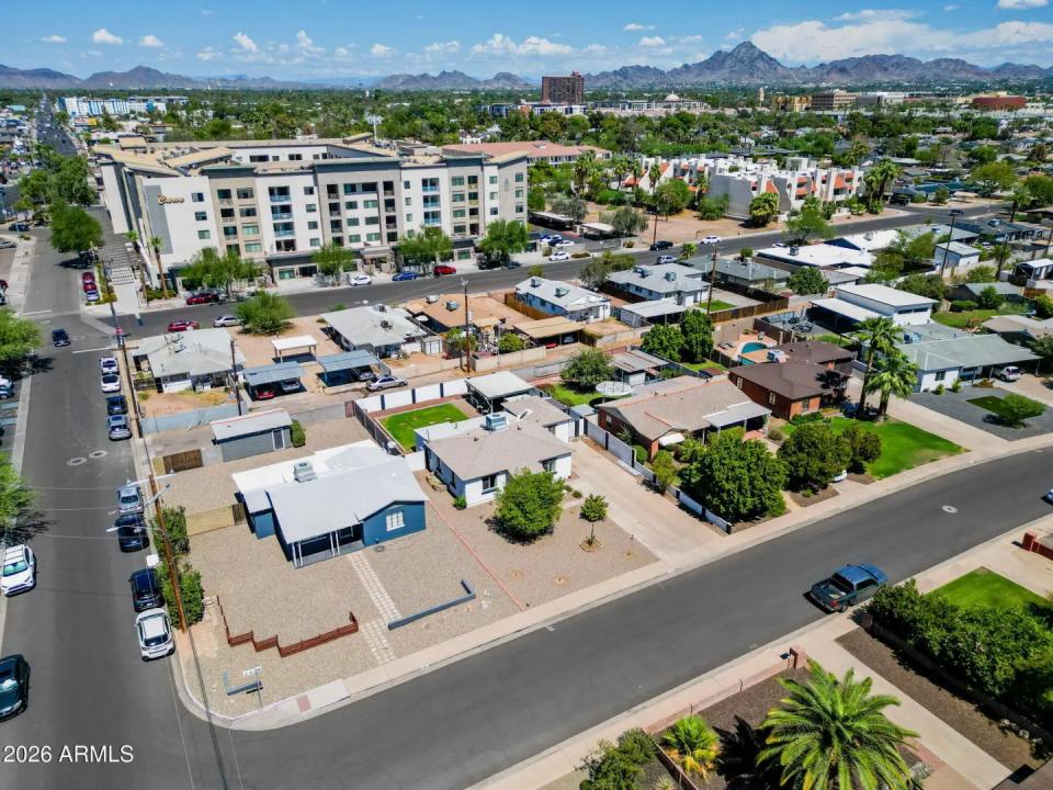 Real Estate Picture 32
