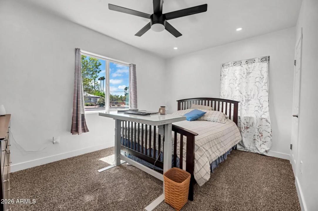 Real Estate Picture 15