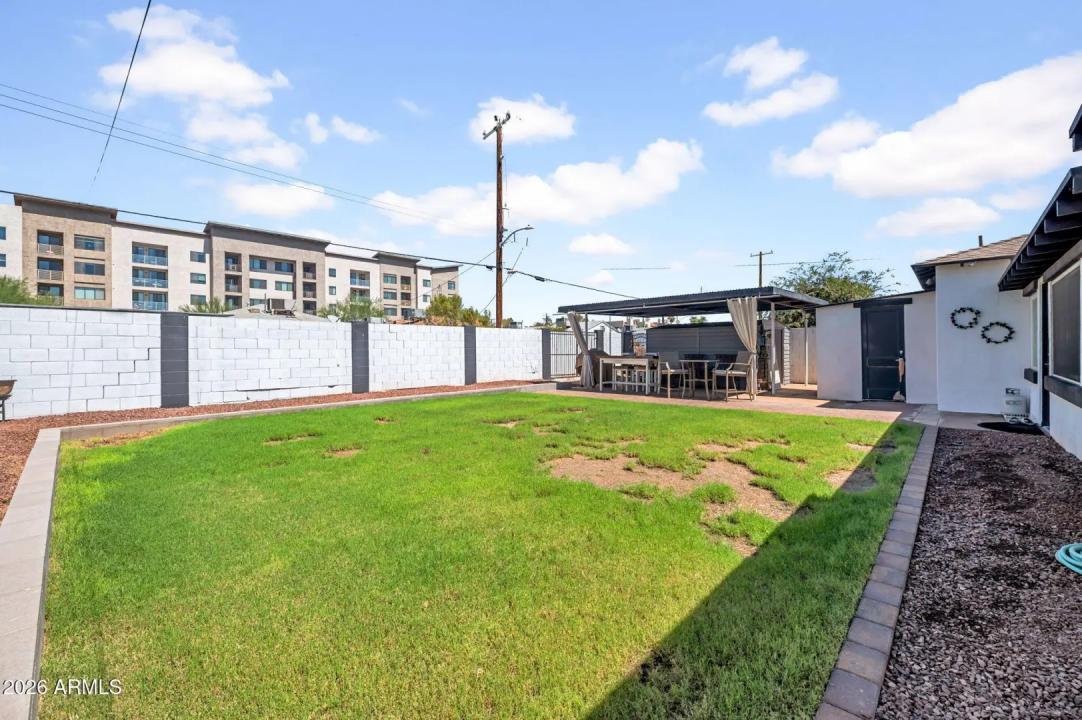 Real Estate Picture 27